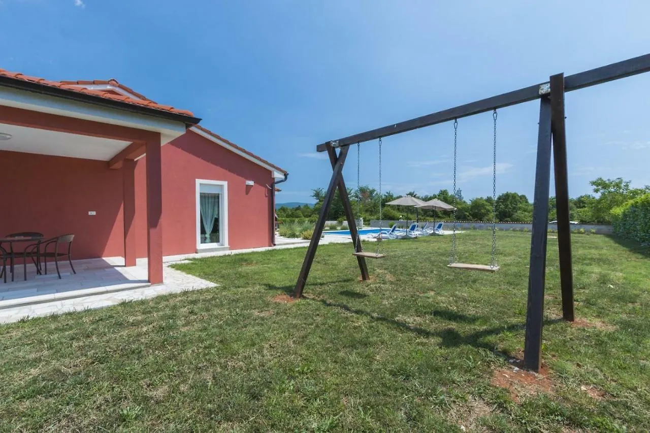 Villa Kata Барбан 0*,