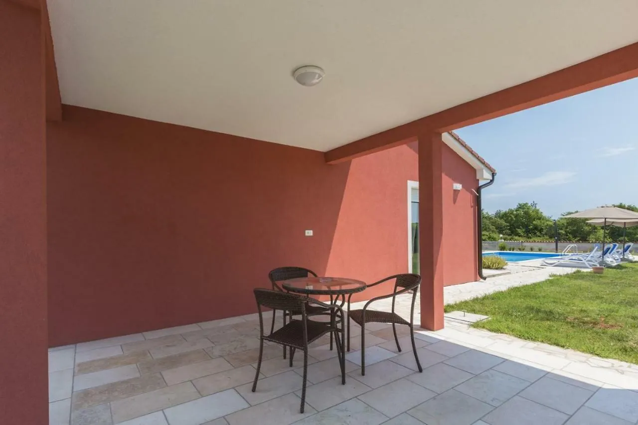 Villa Kata Барбан 0*,